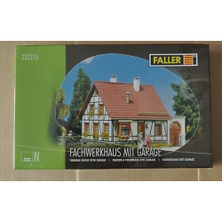 1/160 FALLER MAISON A COLOMBAGES AVEC GARAGE