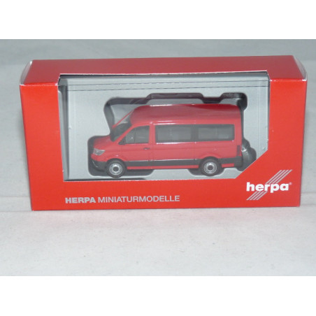 1/87 HERPA VW CRAFTER BUS 1