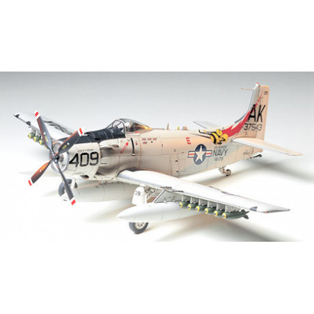 DOUGLAS A-1H SKYRAIDER US NAVY 1/48 TAMIYA 1
