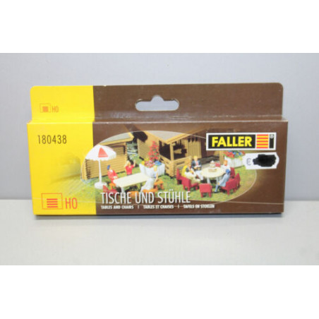 1/87 FALLER TABLES + CHAISES 1