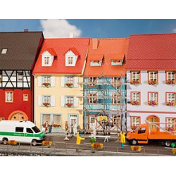 1/87 FALLER MAISON PETITE VILLE AVEC ECHAFAUDAGE