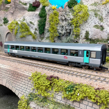 1/87 ROCO VOITURE CORAIL INTERCITES SNCF