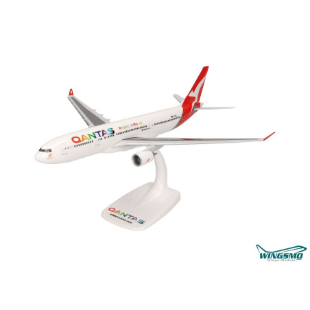 AIRBUS A330-200 QANTAS "PRIDE" SNAP FIT  1/200 HERPA