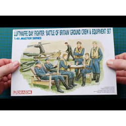 PILOTES ET OFFICIERS DE LA LUFTWAFFE AU REPOS AVEC EQUIPEMENT 1/48 DRAGON