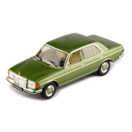 MERCEDES BENZ 240D W123 1976 1/43 IXO