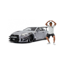 NISSAN GT R R35 W LIBERTY WALK BODY KIT 2.0 2024 AVEC FIGURINE 1/18 SOLIDO