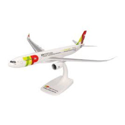 AIRBUS A330-900 NEO TAP AIR PORTUGAL SNAP FIT  1/200 HERPA