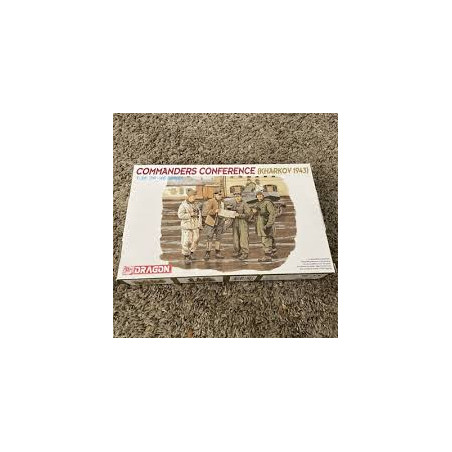 OFFICIERS ALLEMANDS KARKOV 1943 1/35 DRAGON