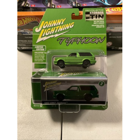 GMC TYPHOON 1992 1/64 JOHNNY LIGHTNING