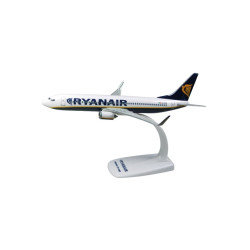 BOEING 737-800 RYANAIR SNAP FIT  1/200 HERPA